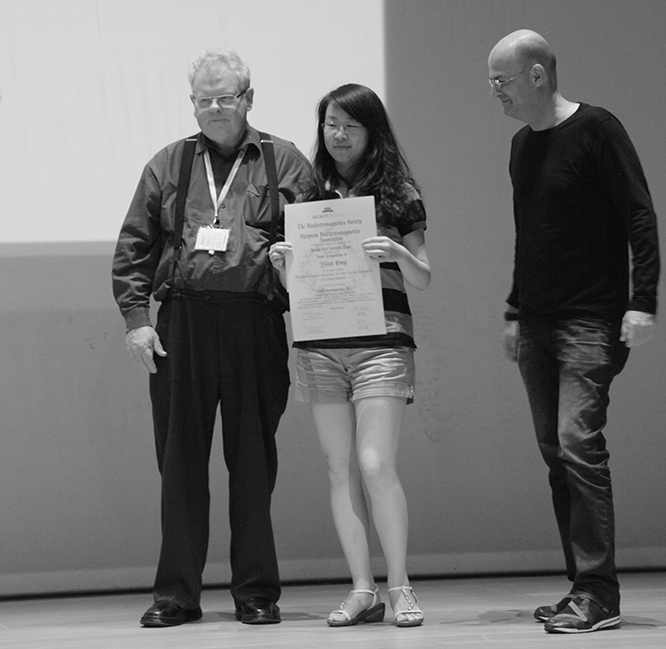 Yijian Gong was awarded 2nd place in the poster competition at BioEM2013